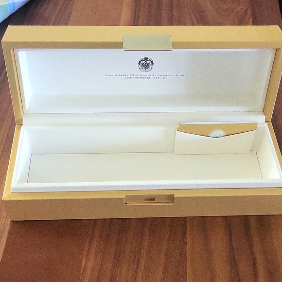 Luxury Champagne Cristal Box - Picture 3 of 4